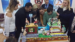 Ak Parti yönetimi Özel Eğitim Uygulama Okulunu ziyaret etti