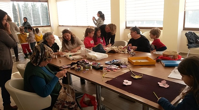 Altın Yıllar Yaşam Merkezi Katılımcıları Minik Ziyeretçileri Ile Buluştu