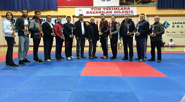 Çanakkaleli tekwondocular fark yarattı