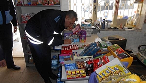 Gelibolu Belediyesi Zabıta Ekipleri Gıda Denetlemesi Yaptı