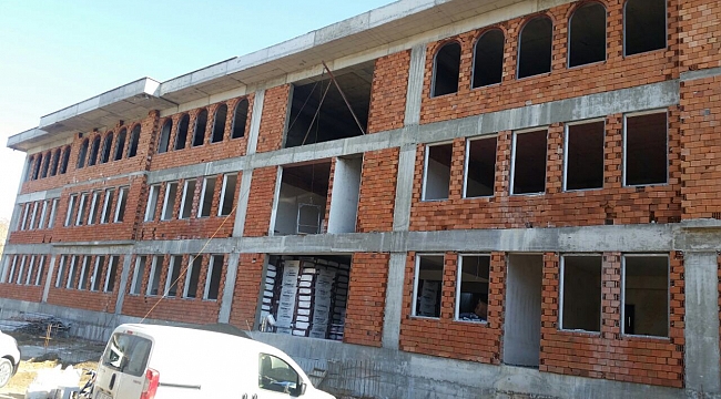 Merkez Turgut Reis Ortaokulu Yapım Çalışmaları Son Hızla Devam Ediyor