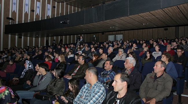 Nasuh Mahruki Biga Atatürk Kültür Merkezi'nde