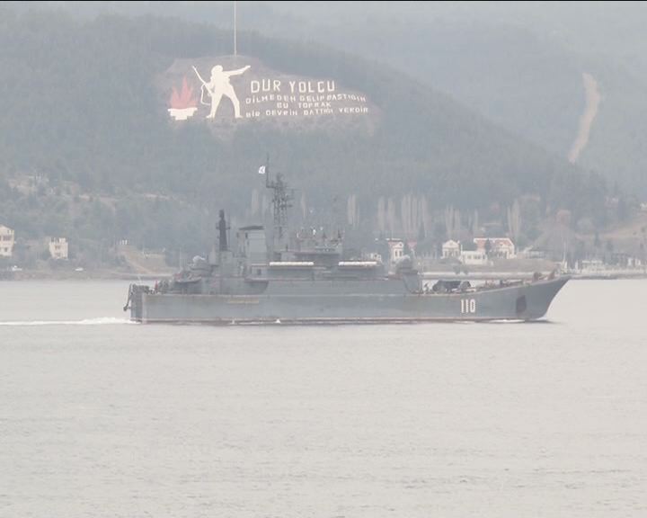 Rus Savaş Gemisi Çanakkale Boğazı'ndan Geçti