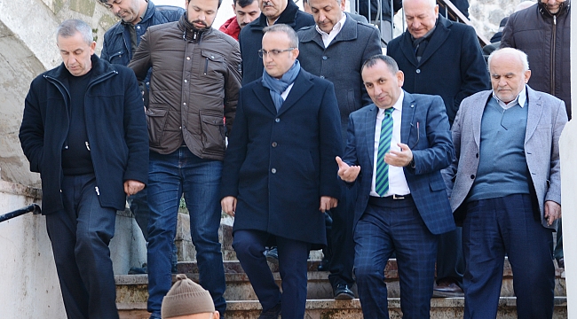Turan Lapsekide vatandaşlarla buluştu