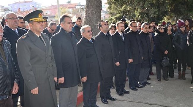 Vatan Şairi Mezarı Başında Anıldı