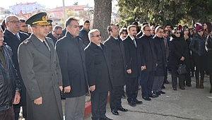 Vatan Şairi Mezarı Başında Anıldı