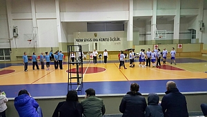 Voleybol turnuvası başladı
