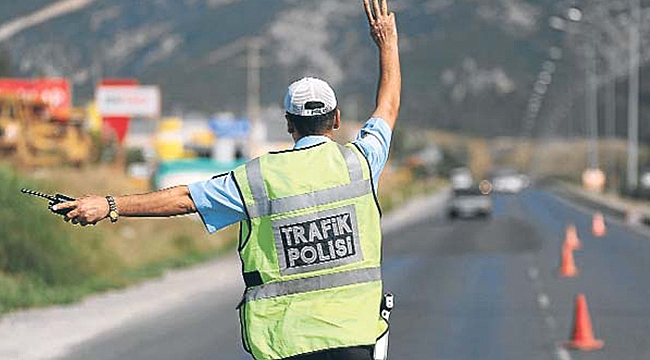 Araç Sürücüleri Dikkat! Trafik cezalarına yeni düzenleme yapıldı