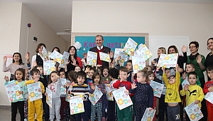 Başkan Işık'tan Miniklere Karne Hediyesi