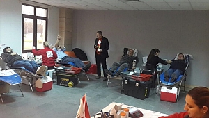 Çanakkale İl Özel İdaresi Personeli Kızılayʼ a Kan Bağışında Bulundu