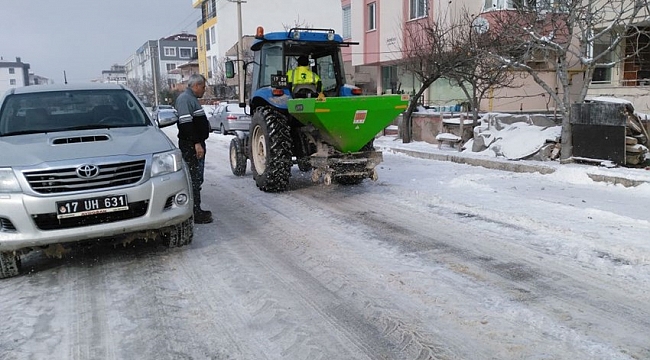 Kar Ve Buz Temizleme Çalışmaları Kent Genelinde Devam Ediyor