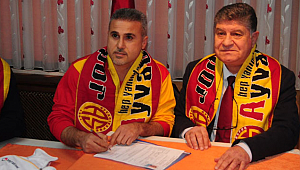 "Papen Mustafa" Ayvacık Belediyespor'da