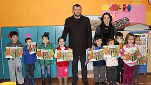 Sami Yavaş'tan Minik Öğrencilerimize Yarı Yıl Hediyesi