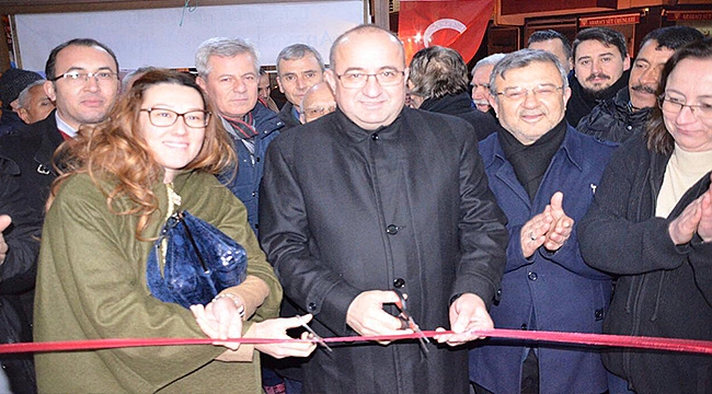 Ayhan Gider, Ak Parti İsmetpaşa Mahalle Başkanlığı'nın açılışına katıldı.