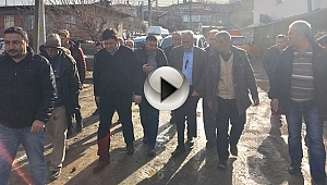 Başkan Gökhan Depremzedelerin Yanında