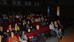 "Çakallarla Dans" film gösterimi yapıldı