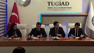 Chp'li Muharrem Erkek genç işadamlarına konuştu