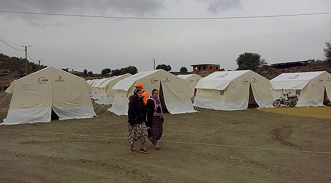 Depremler dolayısıyla okullar tatil edildi