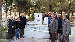 "Mehmetçik" adının isim babası mezarı başında anıldı