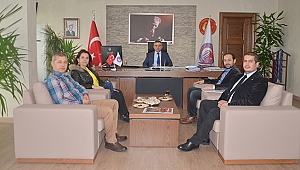 Rektör Acer ziyaretçilerini ağırladı