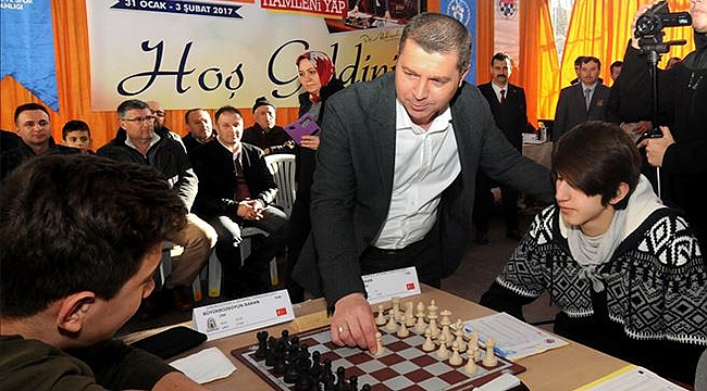 Satranç Turnuvalarında İlk Hamle Başkan Kuzu´dan