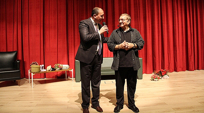 Ali Poyrazoğlu'ndan Biga Atatürk Kültür Merkezi övgüsü