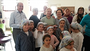 Altın Yıllar Yaşam Merkezi Ziyaretçilerini Ağırlamaya Devam Ediyor...