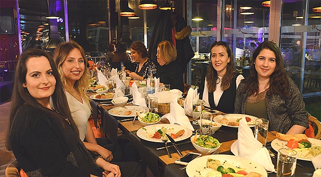 Avukatlar, dünya kadınlar gününü kutladı