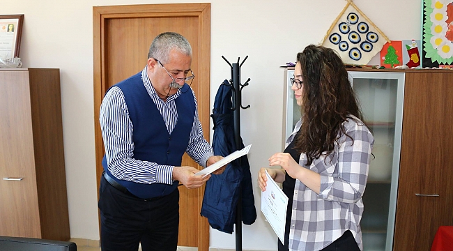 Başkan Mutan'dan Başarılı Olan Personellere Sertifika
