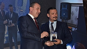 Biga Belediyesi'ne 'Yılın En Başarılı İlçe Belediyesi' Ödülü