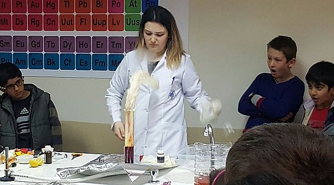 Bilim ve Deney Haftası'nda Hem Öğrendiler Hem de Eğlendiler