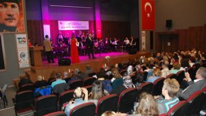 Bir Tatlı Huzur Korosu'ndan Türk Sanat Müziği konseri