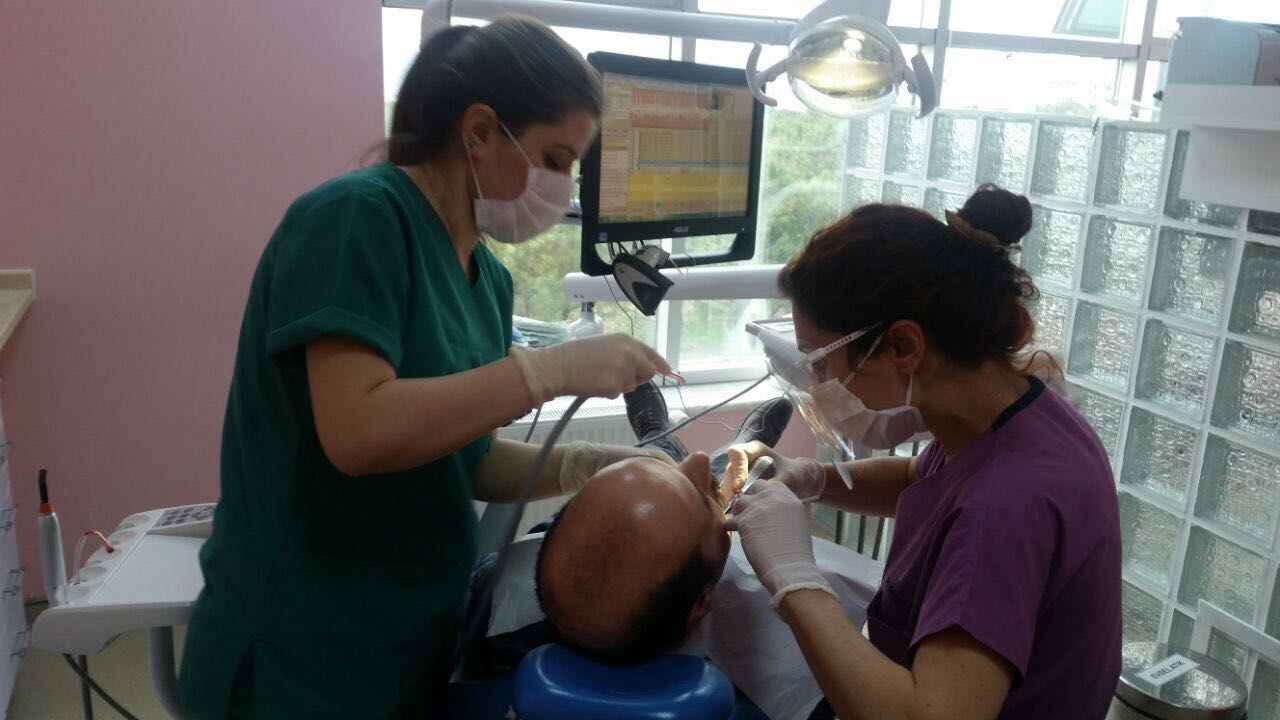  Çanakkale Ağız ve Diş Sağlığı Merkezinde bir ilk Periodontoloji uzmanı atandı