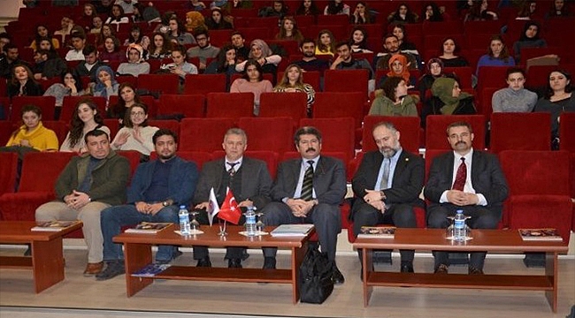 ÇOMÜ'de Mehmet Akif Ersoy ve Eseri konulu konferans düzenlendi