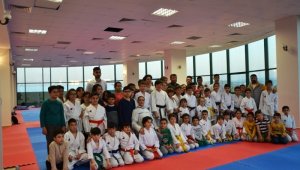 Dünya karete şampiyonu Albayrak, Biga'da eğitim verdi