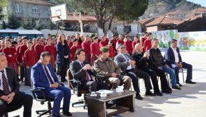 Her kitap bir ağaç projesi