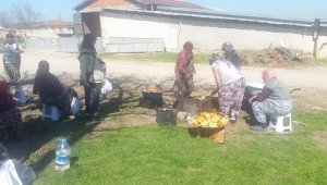 İmece ile kandil lokması yaptılar