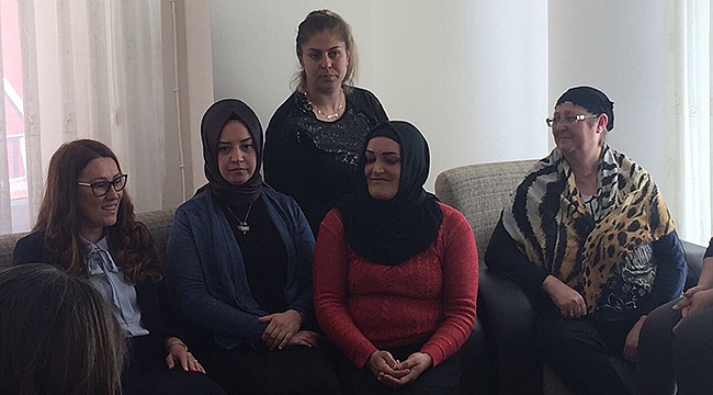 Karadağ ev ziyaretlerine devam ediyor