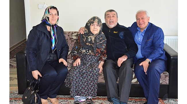 Lapseki'de, Yaşlılara Saygı Haftası etkinlikleri