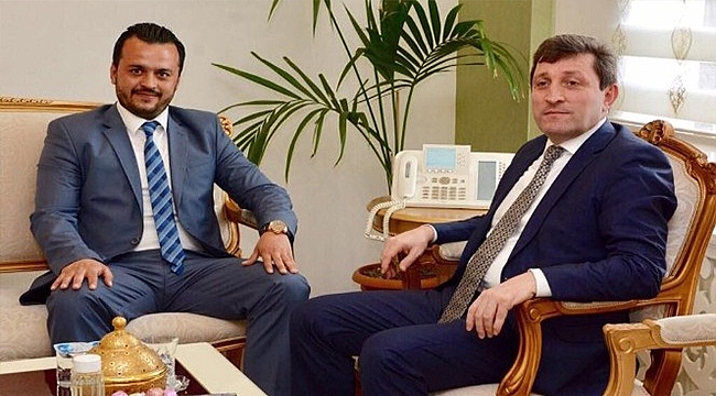 Lapsekili iş adamları Vali Orhan Tavlı'yı ziyaret etti