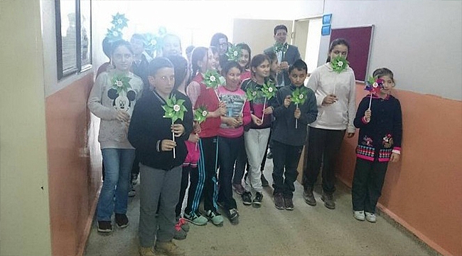 Öğrencilere yenilenebilir enerji kaynakları konulu bilgilendirme semineri