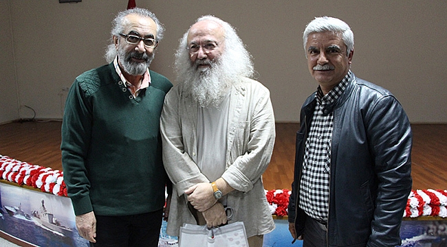 "Şiir bağımsız geleceğin ışığıdır"