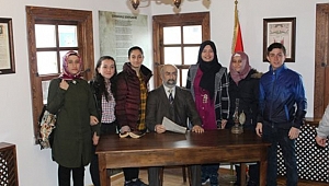 Yeniceli öğrenciler Mehmet Akif Ersoy'un evini ziyaret etti