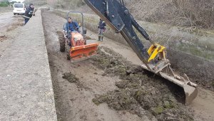 Baraj kapakları sulama amaçlı açıldı