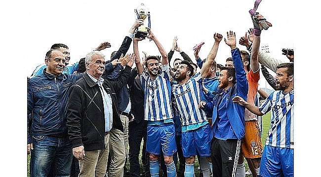 Bigaspor şampiyonluk kupasını kendi sahasında aldı