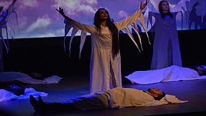 "Bu Topraklar İçin" İsimli Dans Gösterisi Büyük Alkış Aldı...