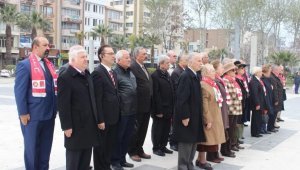 Emekli subaylar Cumhuriyet meydanında buluştu