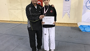 Emine Gökdoğan, Taekwondo şampiyonasında Türkiye 2.'si oldu