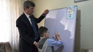 Engelli öğrenciye evde eğitim