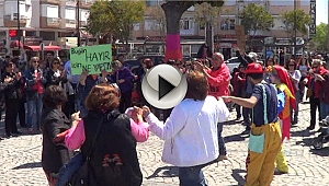Hayır Korosu Meydanlara İndi.. Bakın O Anlar Kameralara Böyle Yansıdı..